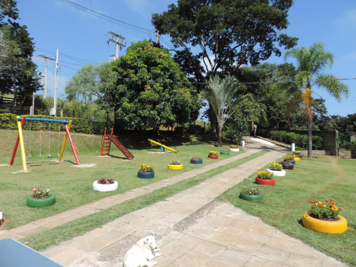 Villa Sitio Sebastiao Pereira Jambeiro Exterior foto