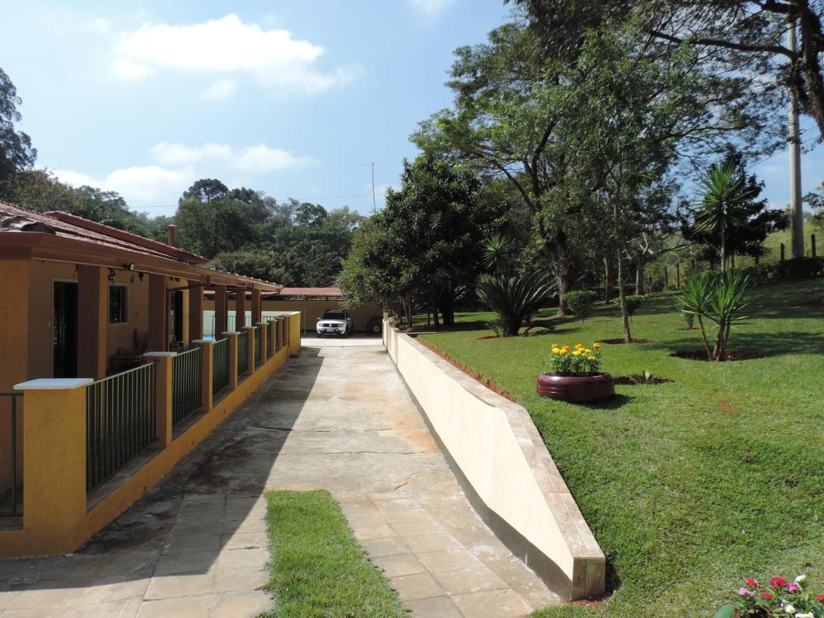 Villa Sitio Sebastiao Pereira Jambeiro Exterior foto